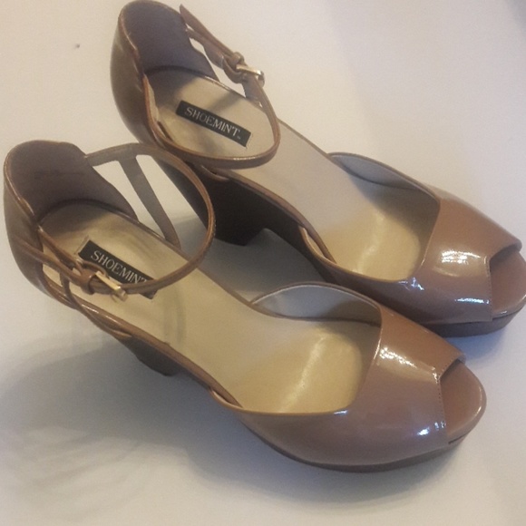 Shoe Mint/ Nude/ Peep Toe/ Chunky Style Heels - Picture 3 of 8